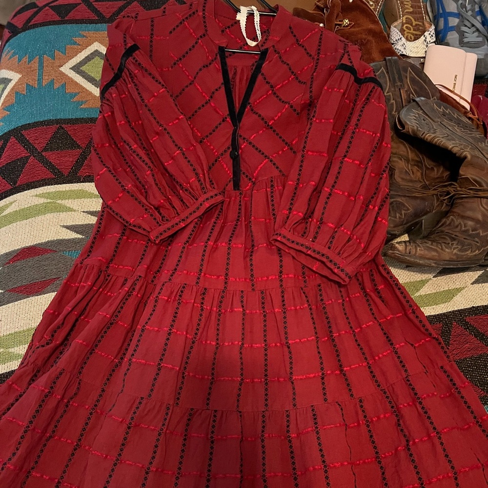 Gorgeous new cousin earl dress.
